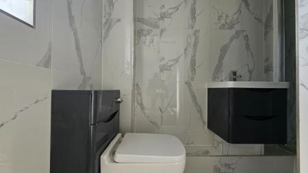 3 bedroom Semi-detached house to let in Church Lane, Coulsdon, CR5