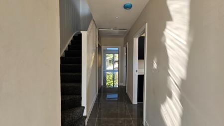 3 bedroom Semi-detached house to let in Church Lane, Coulsdon, CR5