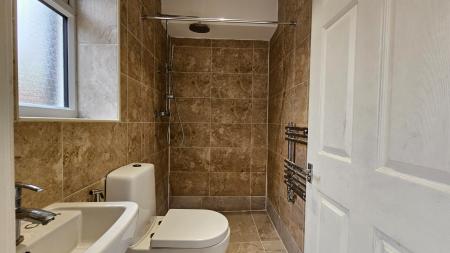 3 bedroom Terraced House to let in Alexandra Avenue, Sutton, SM1