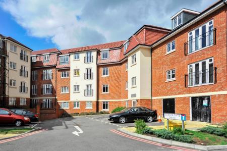 Schoolgate Drive, Morden, SM4