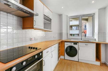 2 bedroom Flat for sale in 32 West Street, Sutton, SM1