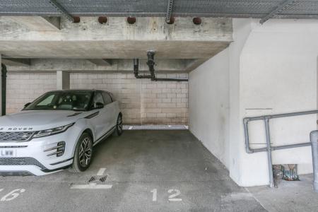 2 bedroom Flat for sale in 32 West Street, Sutton, SM1