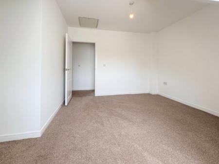 4 bedroom Town house to let in Damson Way, Carshalton Beeches, Carshalton, SM5