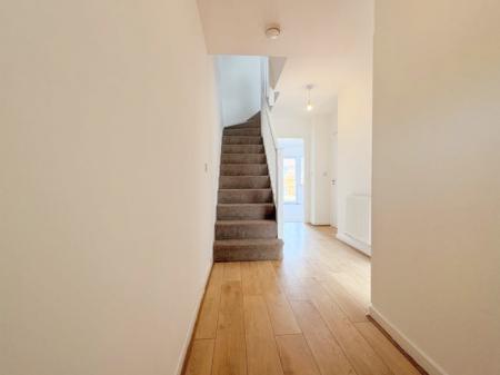4 bedroom Town house to let in Damson Way, Carshalton Beeches, Carshalton, SM5