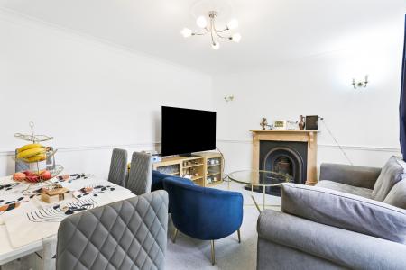 3 bedroom Detached house for sale in Winkworth Road, Banstead, SM7