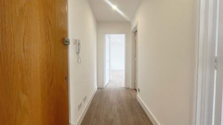 2 bedroom Flat for sale in 6 Whitehorse Road, Croydon, CR0