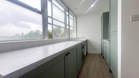 2 bedroom Flat for sale in 6 Whitehorse Road, Croydon, CR0