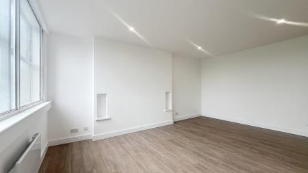 2 bedroom Flat for sale in 6 Whitehorse Road, Croydon, CR0
