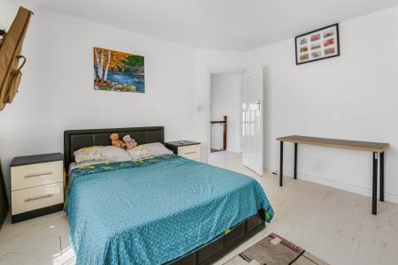 3 bedroom Terraced House for sale in Rosswood Gardens, Wallington, SM6