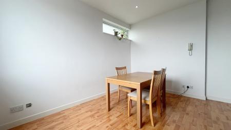 2 bedroom Flat for sale in 6 Whitehorse Road, Croydon, CR0