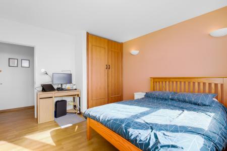 2 bedroom Flat for sale in Whitehorse Road, Croydon, CR0