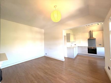 1 bedroom Maisonette to let in Norman Road, Sutton, SM1