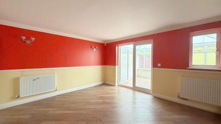 4 bedroom Town house for sale in Wingfield Court, Banstead, SM7