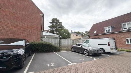 4 bedroom Town house for sale in Wingfield Court, Banstead, SM7