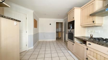 4 bedroom Town house for sale in Wingfield Court, Banstead, SM7