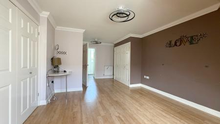 4 bedroom Town house for sale in Wingfield Court, Banstead, SM7