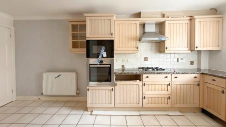 4 bedroom Town house for sale in Wingfield Court, Banstead, SM7