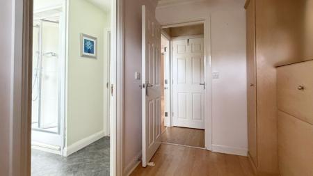 4 bedroom Town house for sale in Wingfield Court, Banstead, SM7