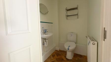 4 bedroom Town house for sale in Wingfield Court, Banstead, SM7