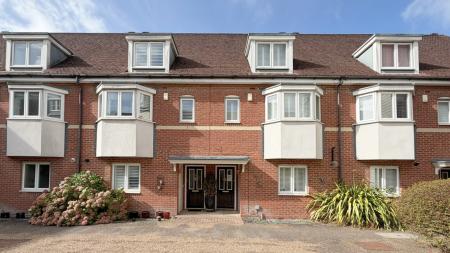 Wingfield Court, Banstead, SM7