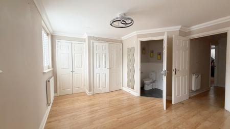 4 bedroom Town house for sale in Wingfield Court, Banstead, SM7