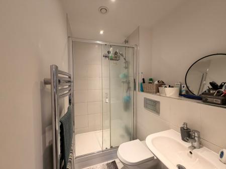 2 bedroom Flat to let in Damson Way, Carshalton, SM5