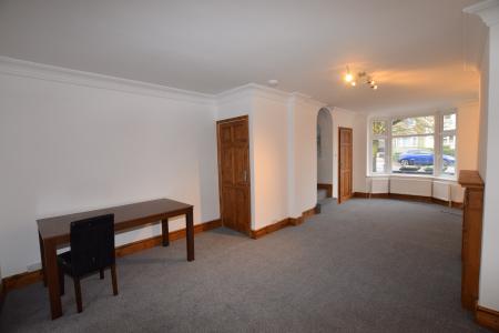 2 bedroom Terraced House to let in High Street, London Colney, St Albans, AL2