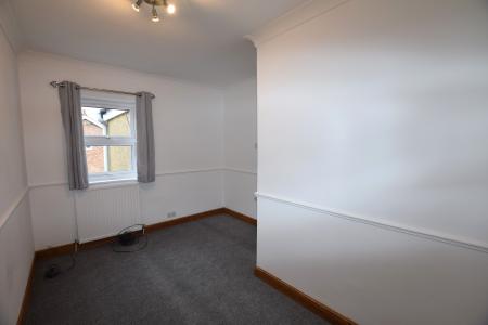 2 bedroom Terraced House to let in High Street, London Colney, St Albans, AL2