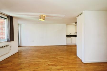 2 bedroom Flat to let in Stevenage Road, Hitchin, SG4