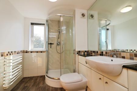 2 bedroom Flat to let in Stevenage Road, Hitchin, SG4