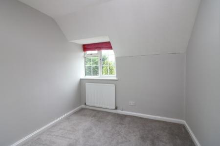 4 bedroom Terraced House to let in Cecil Crescent, Hatfield, AL10