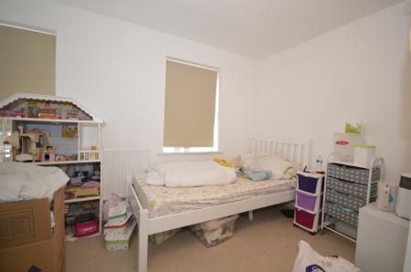 4 bedroom End of terrace house to let in Mackintosh Street, Bromley, BR2