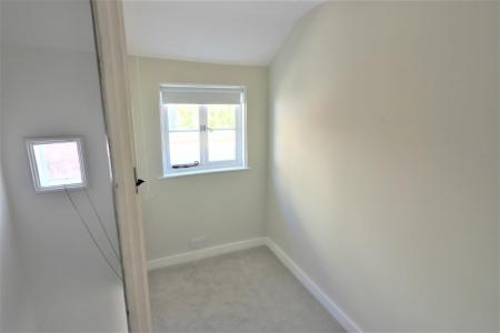 1 bedroom Terraced House to let in Mimram Road, Welwyn, AL6