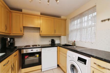 2 bedroom Flat to let in Merrifield Court, Welwyn Garden City, AL7