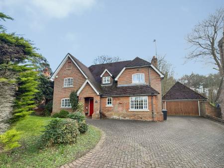 Bracken Lane, Welwyn, AL6
