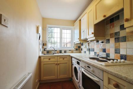 2 bedroom Semi-detached house to let in Larkins Close, Baldock, SG7