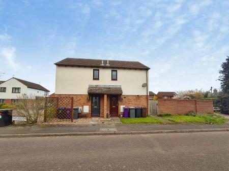 Larkins Close, Baldock, SG7