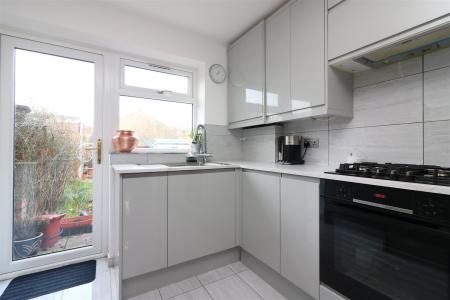 3 bedroom Terraced House to let in Burghley Close, Stevenage, SG2