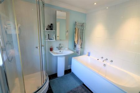 3 bedroom End of terrace house to let in Longfields, Stevenage, SG2