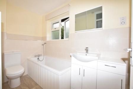 1 bedroom Terraced House to let in Aldbury Close, St Albans, AL4