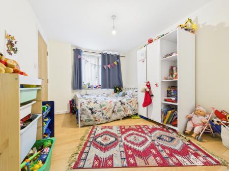 2 bedroom Flat to let in Kilby Road, Stevenage, SG1