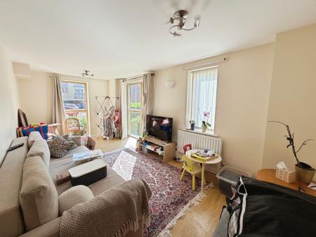 2 bedroom Flat to let in Kilby Road, Stevenage, SG1