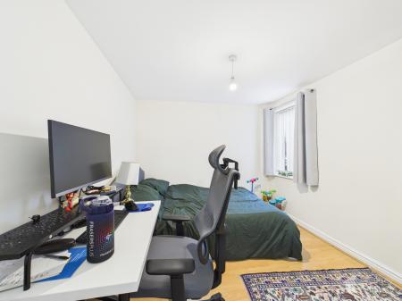 2 bedroom Flat to let in Kilby Road, Stevenage, SG1