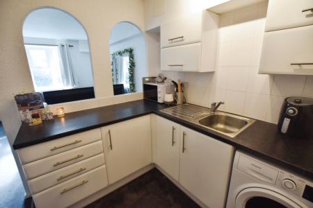 1 bedroom Flat to let in Northridge Way, Boxmoor, Hemel Hempstead, HP1