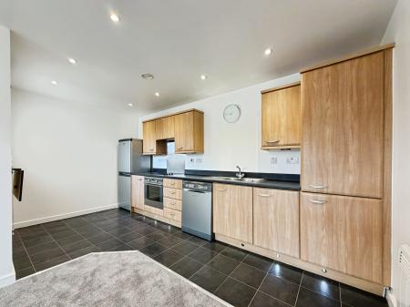 2 bedroom Flat to let in Admiral Drive, Stevenage, SG1