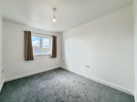 2 bedroom Flat to let in Admiral Drive, Stevenage, SG1