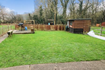 1 bedroom Flat to let in Thistle Grove, Welwyn Garden City, AL7