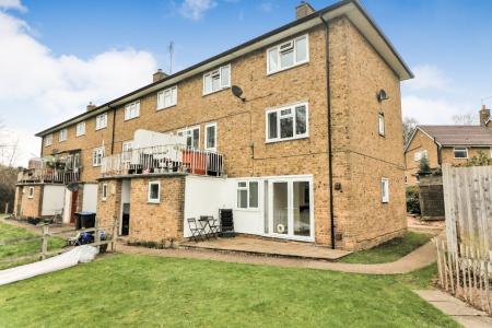 1 bedroom Flat to let in Thistle Grove, Welwyn Garden City, AL7