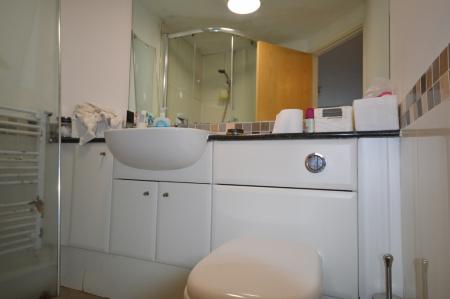 2 bedroom Flat to let in Stevenage Road, Hitchin, SG4