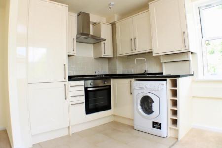 1 bedroom Flat to let in Approach Road, St Albans, AL1